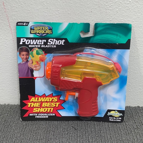 Water Warriors Power Shot Water Blaster With Equalizer Trigger Red BuzzBee Toys - Picture 1 of 8